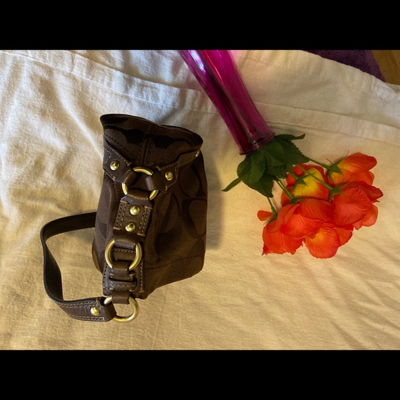 Small Dark Brown Woman’s handbag - Picture 5 of 13